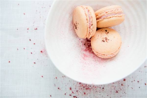 013-4868-La_Dinette-Macaron-Raspberry