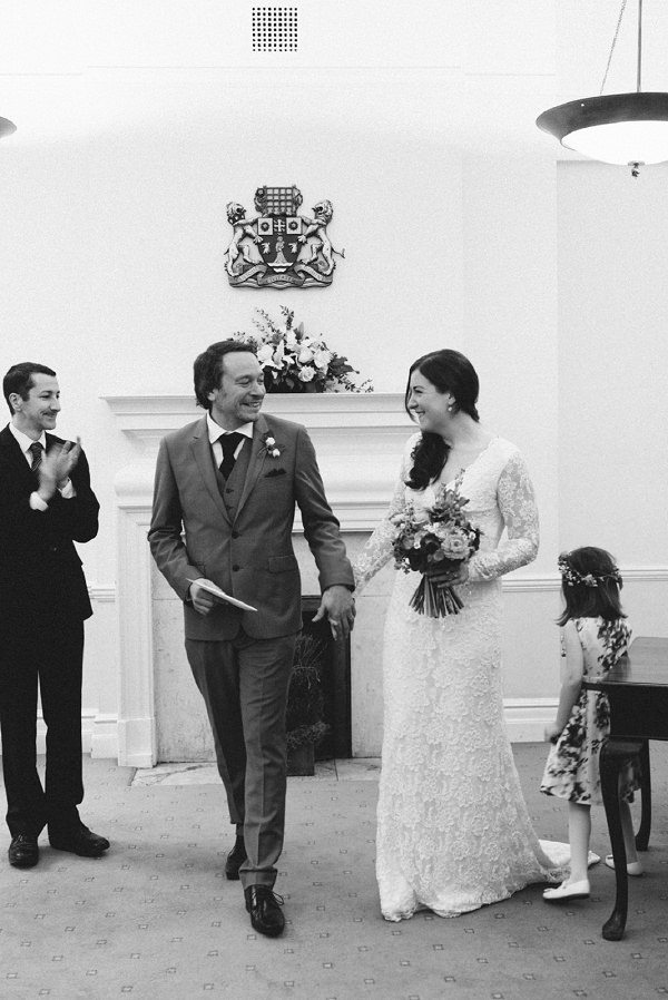 london pub wedding © babbphoto-41