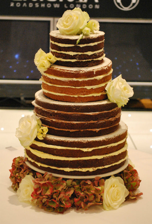 Mandeep naked wedding cake 600px
