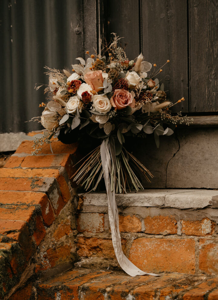 Winter Wedding Flower Ideas Bouquet Dried Toffee Megan Donati Photography