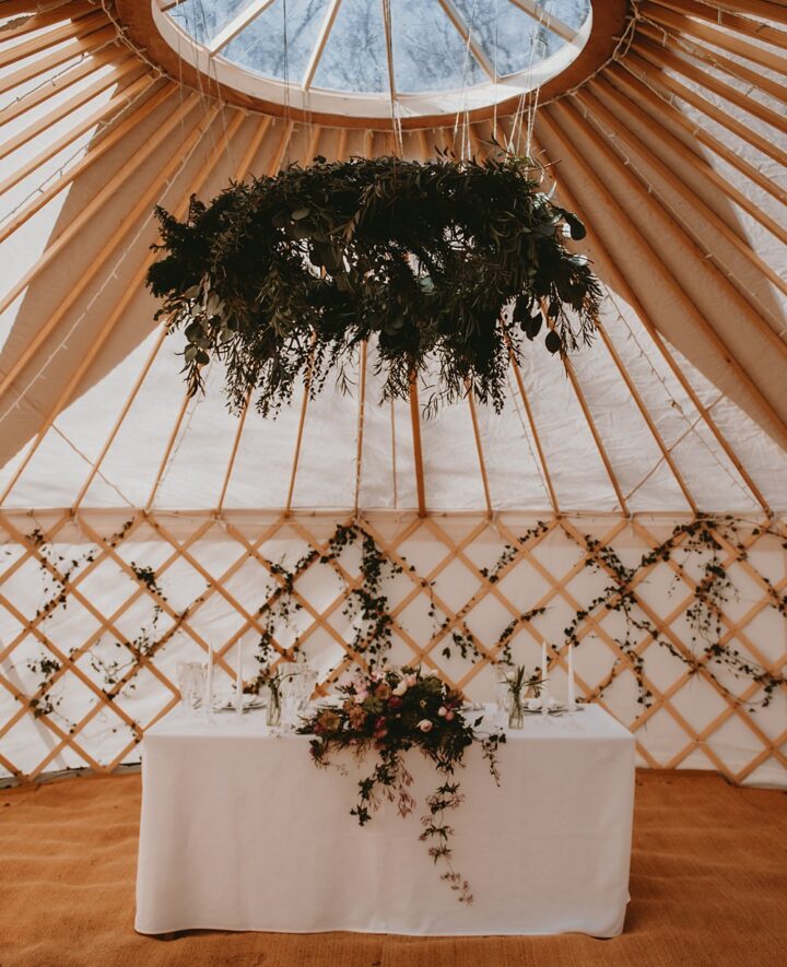 Winter Wedding Flower Ideas Ivy Louise Pollitt Photography