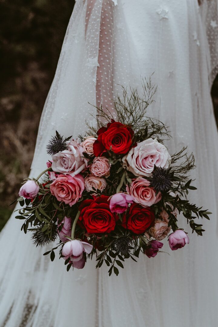 Winter Wedding Flower Ideas Red Rose Adrianna Piorun Photography