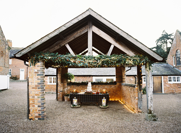 Rustic Christmas Wedding Ideas http://www.victoriaphippsphotography.co.uk/
