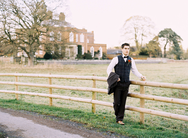 Rustic Christmas Wedding Ideas http://www.victoriaphippsphotography.co.uk/