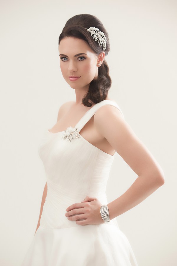 Model-shot-Clarissa_art-deco-headband_ú95-Bianca_cuff_ú80_www.crystalbridalaccessories.co.uk