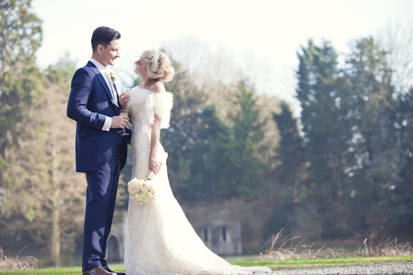White Classic Hollywood Glamour Wedding http://www.kerryannduffy.com/