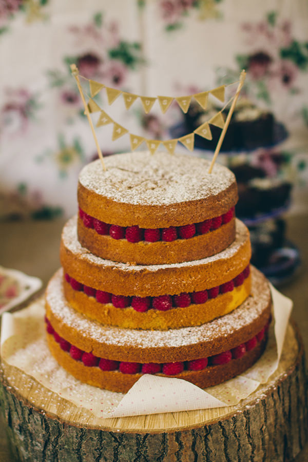 1950s Spring Village Fete Wedding Naked Sponge Cake http://www.lifelinephotography.co.uk/
