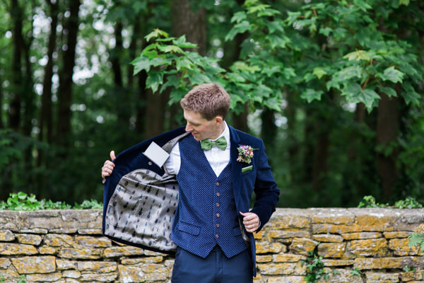 Whimsical Woodland Fairytale Wedding http://www.lisadawn.co.uk/