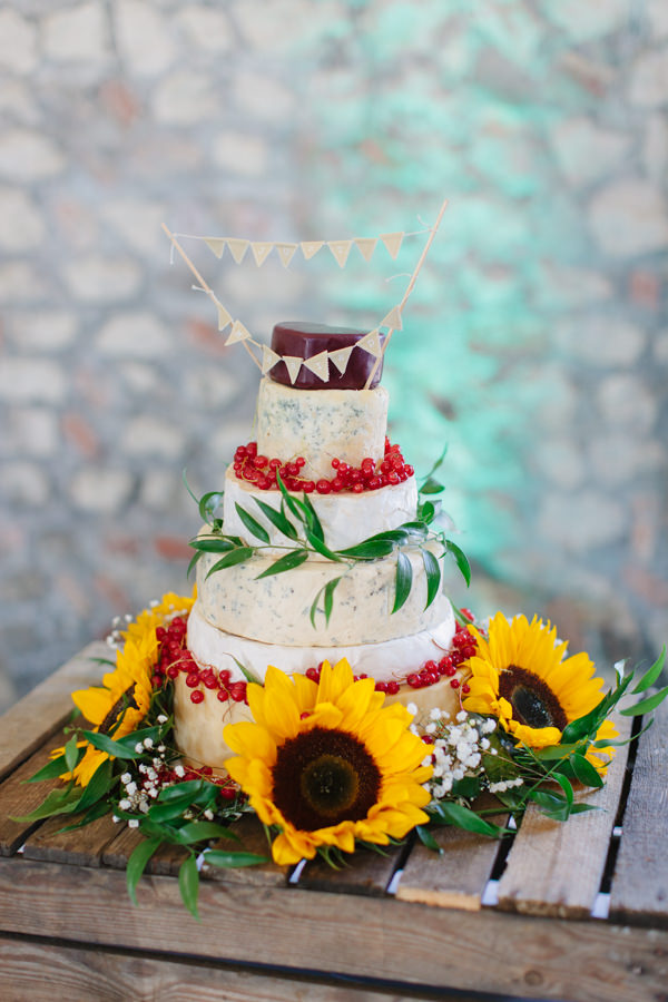 Natural Rustic Daisy Wedding Cheese Tower Stack Cake http://www.camillaarnholdphotography.com/