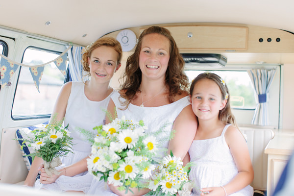 Natural Rustic Daisy Wedding http://www.camillaarnholdphotography.com/