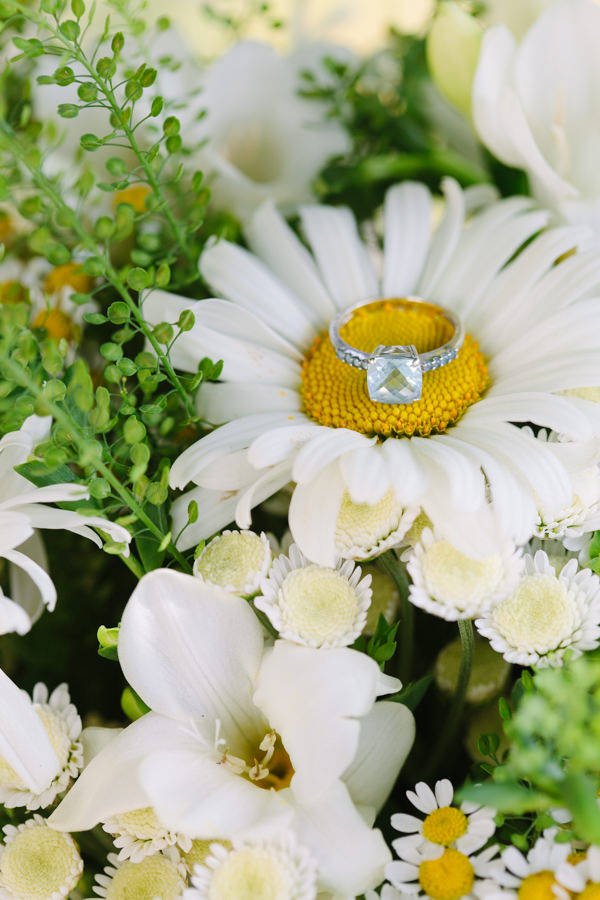 Natural Rustic Daisy Wedding Engagement Ring Diamond http://www.camillaarnholdphotography.com/