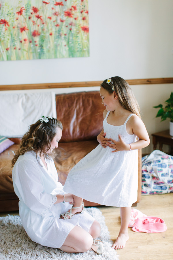 Natural Rustic Daisy Wedding http://www.camillaarnholdphotography.com/