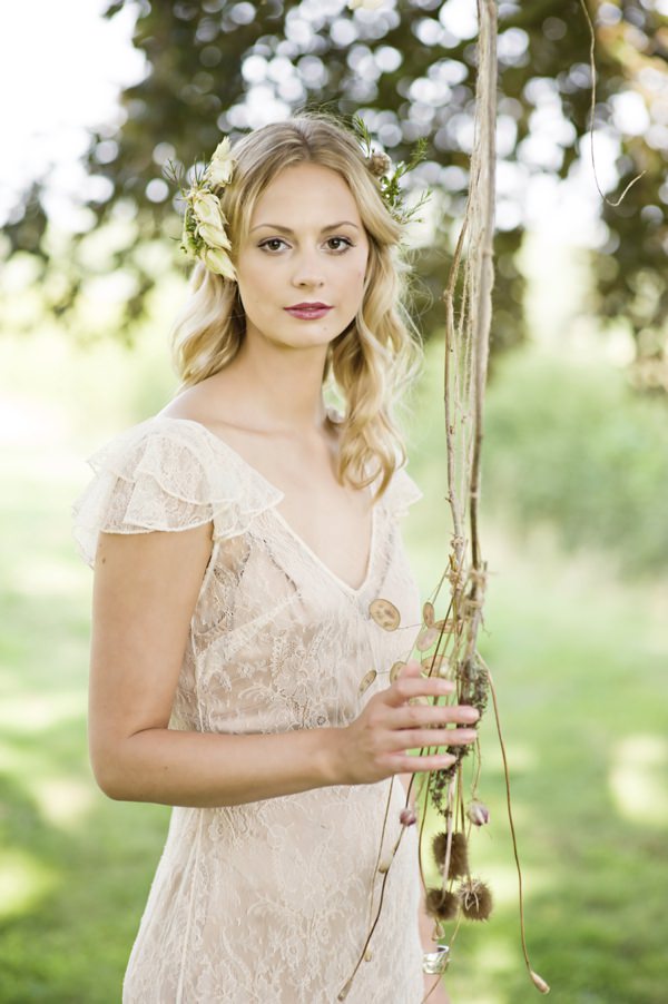 Beautiful Rustic Woodland Bridal Bride Beautiful Make Up Berry Lip http://www.careysheffield.com/