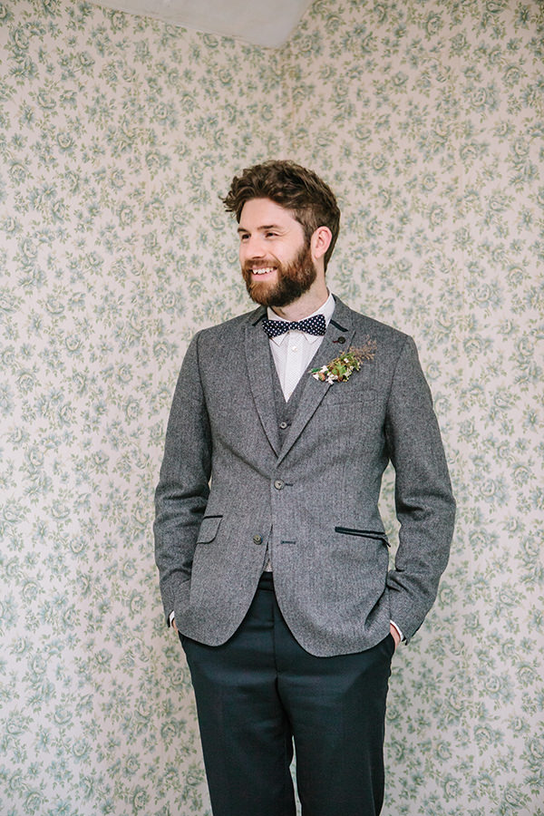 Bohemian Outdoor Tipi Wedding http://www.sarahjanesphotography.co.uk/ 