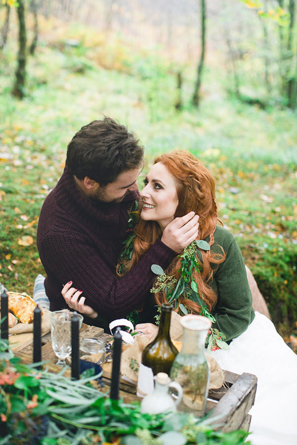 Handfasting Elopement Inspiration in the Scottish Wilderness http://www.photographychantal.co.uk/
