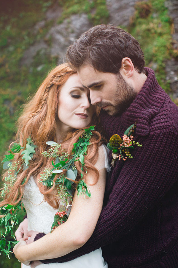 Handfasting Elopement Inspiration in the Scottish Wilderness http://www.photographychantal.co.uk/