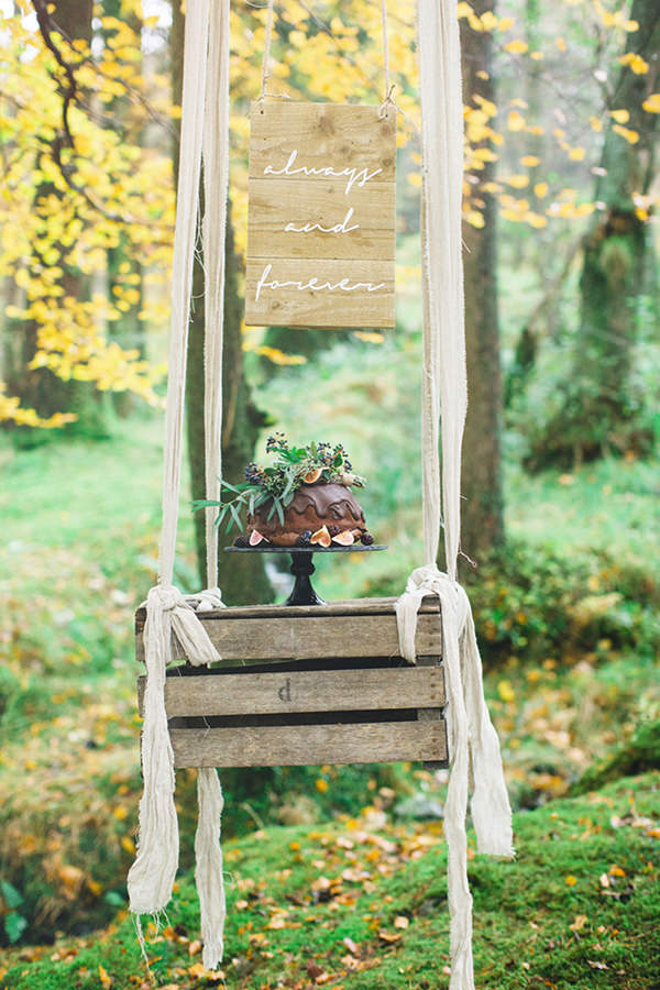 Handfasting Elopement Inspiration in the Scottish Wilderness Cake Table Crate Wedding http://www.photographychantal.co.uk/