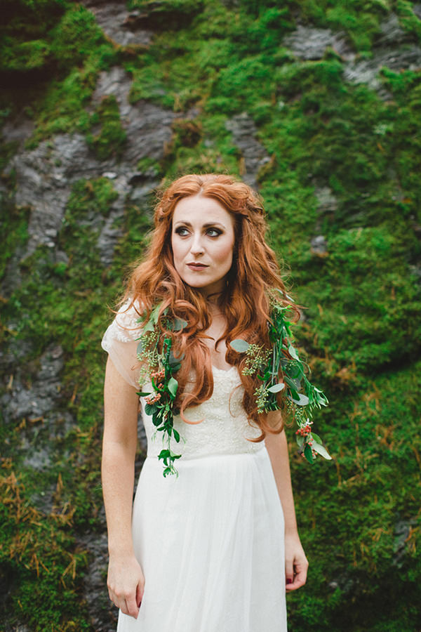 Handfasting Elopement Inspiration in the Scottish Wilderness Flossy Dossy Dress Bride http://www.photographychantal.co.uk/