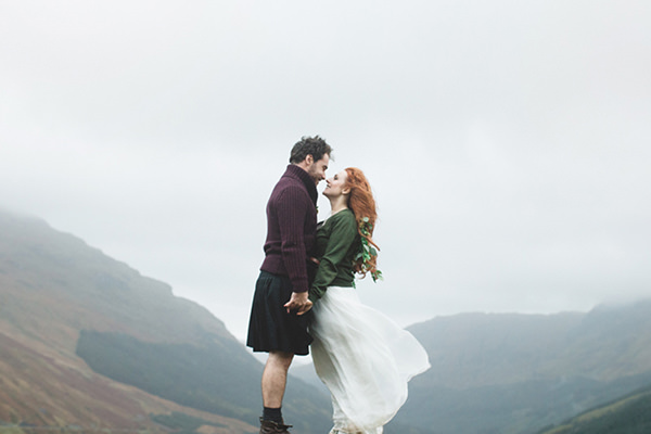 Handfasting Elopement Inspiration in the Scottish Wilderness http://www.photographychantal.co.uk/