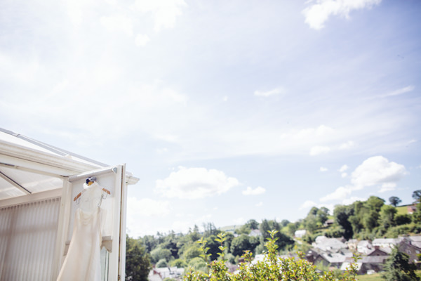 Creative Yellow 'Greys' Waterfall Woods Wedding http://www.lucylittle.co.uk/
