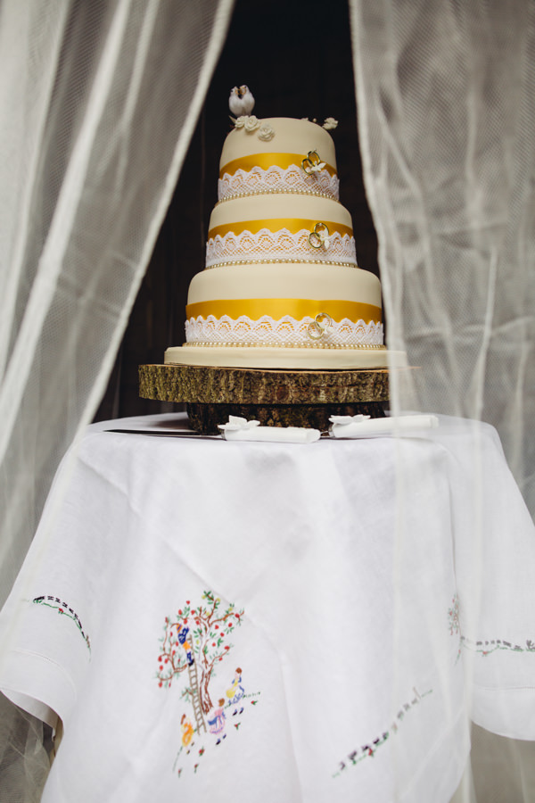 Creative Yellow 'Greys' Waterfall Woods Wedding Cake Log Stand Embriodered Table Cloth http://www.lucylittle.co.uk/