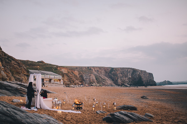 Romantic Sunset Cornwall Beach Proposal http://www.traversandbrown.co.uk/