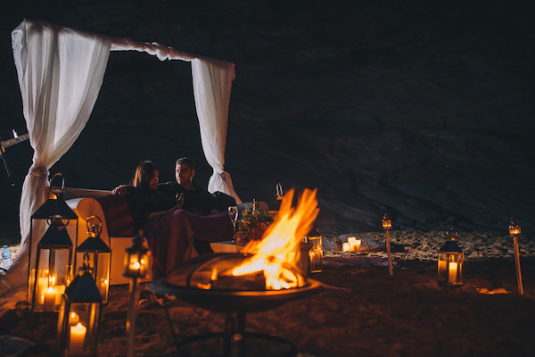 Romantic Sunset Cornwall Beach Proposal http://www.traversandbrown.co.uk/