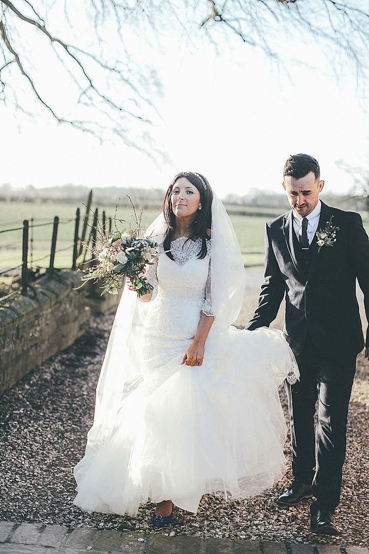 Whimsical Green White Fairy Lights Winter Wedding http://jesspetrie.com/