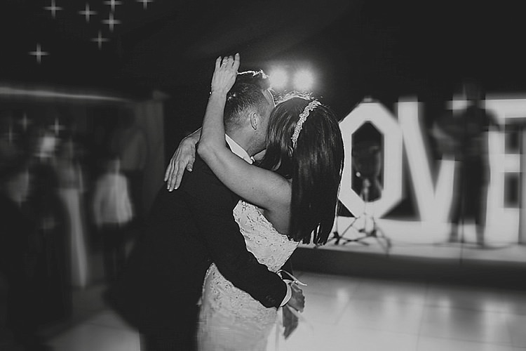 Whimsical Green White Fairy Lights Winter Wedding http://jesspetrie.com/