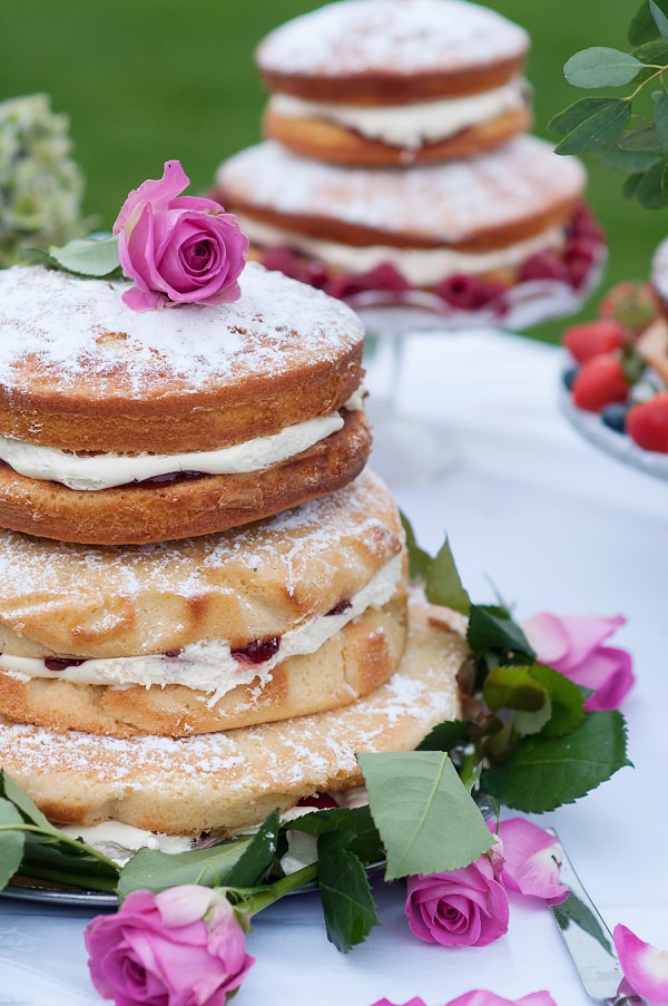 Naked Layer Victoria Sponge Cake Fruit Cream Icing Roses Stylish Modern Monochrome Village Hall Wedding http://www.sarareeve.com/