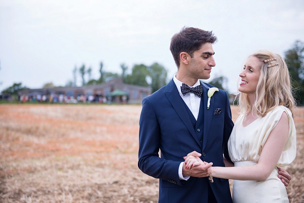 Stylish Modern Monochrome Village Hall Wedding http://www.sarareeve.com/