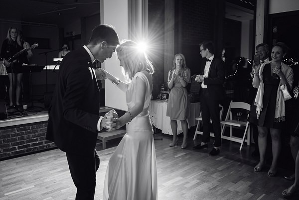 Stylish Modern Monochrome Village Hall Wedding http://www.sarareeve.com/