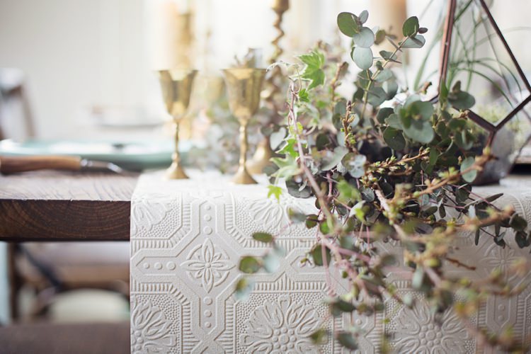 Wallpaper Table Cloth Eccentric Flower Fairy Rustic Woodland Glitter Pink Dip Die Fairy Lights Wedding Ideas Editorial Bridal http://www.tireedawson.co.uk/