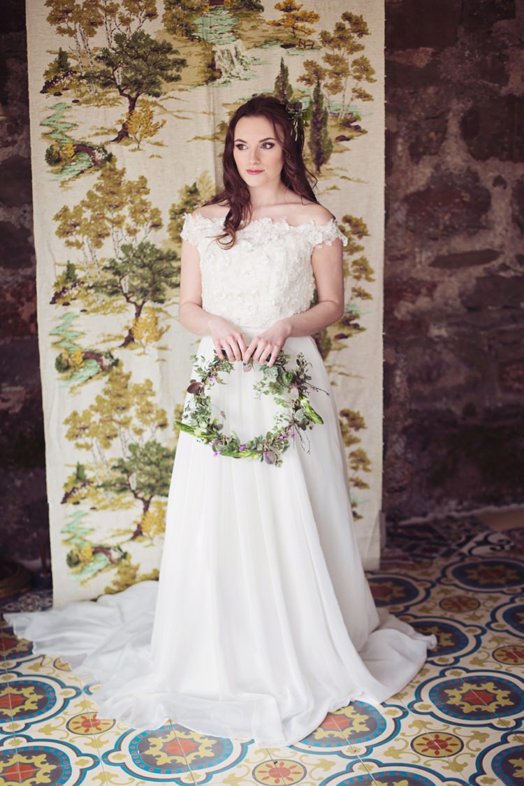 Eccentric Flower Fairy Rustic Woodland Glitter Pink Dip Die Fairy Lights Wedding Ideas Editorial Bridal http://www.tireedawson.co.uk/