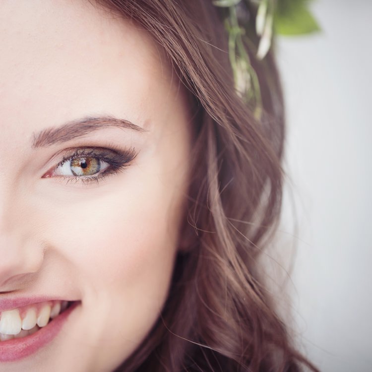 Natural Pretty Make Up Beauty Bride Smokey Eye Eccentric Flower Fairy Rustic Woodland Glitter Pink Dip Die Fairy Lights Wedding Ideas Editorial Bridal http://www.tireedawson.co.uk/