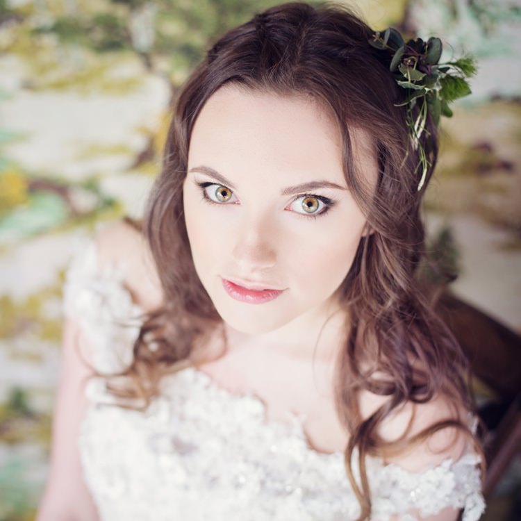 Eccentric Flower Fairy Rustic Woodland Glitter Pink Dip Die Fairy Lights Wedding Ideas Editorial Bridal http://www.tireedawson.co.uk/