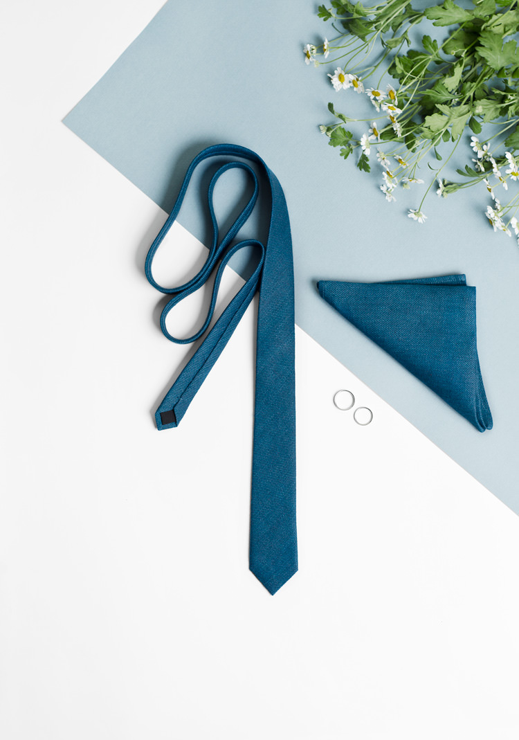 1. APRIL LOOK men's accessories