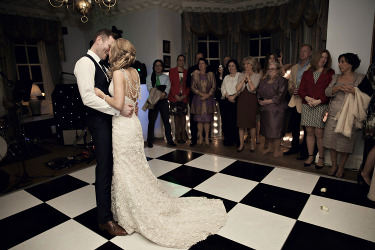 Classic Chic Simple Elegant Champagne Wedding Kent http://kerryannduffy.com/