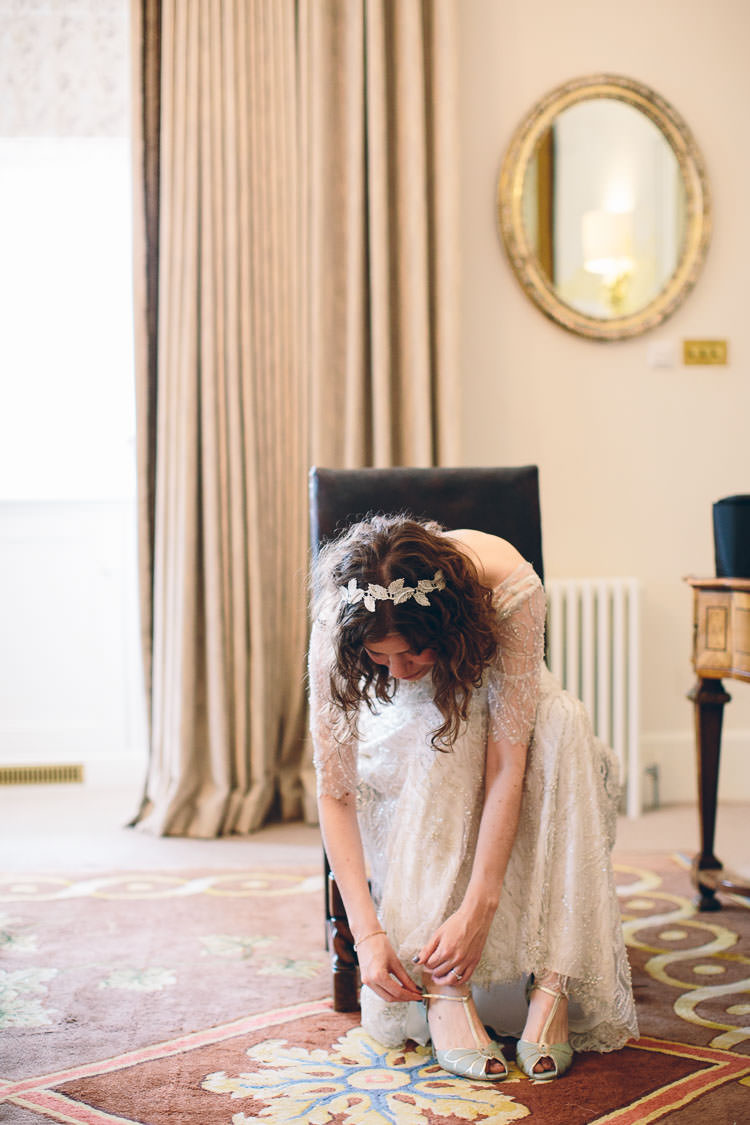 Cotswolds Barn Laid Back Stylish Wedding http://albertpalmerphotography.com/