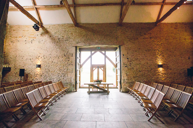 Cotswolds Barn Laid Back Stylish Wedding http://albertpalmerphotography.com/