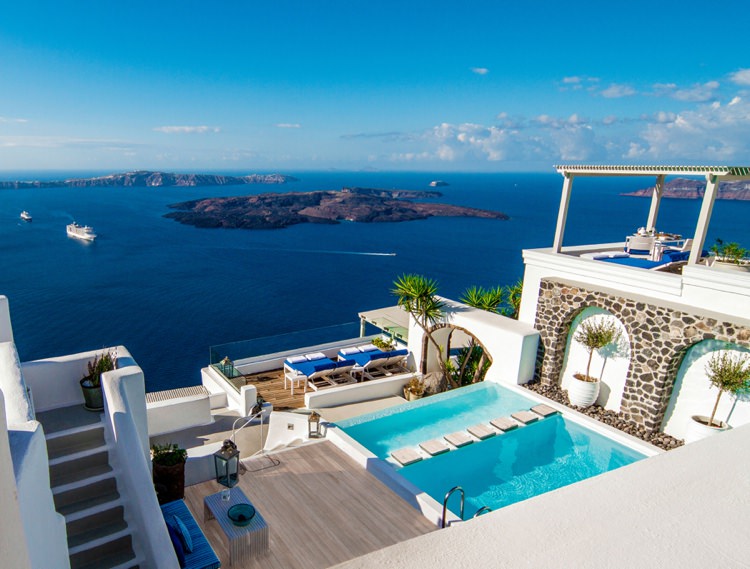 Honeymoon Guide 2015 Ideas Advice Iconic Santorini_ Greece_Mr & Mrs Smith (3)