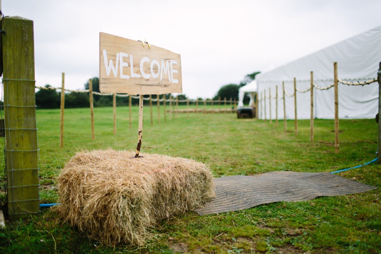 Rustic Wooden Sign Hay Bale Quaint Home Made Farm Big Party Wedding http://www.emmacasephotography.com/