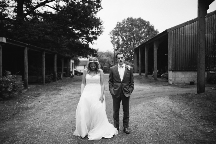 Quaint Home Made Farm Big Party Wedding http://www.emmacasephotography.com/
