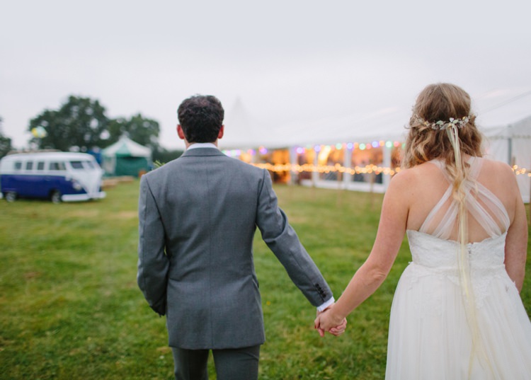 Quaint Home Made Farm Big Party Wedding http://www.emmacasephotography.com/