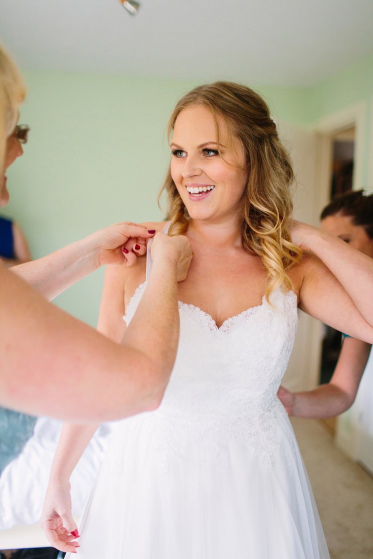 Quaint Home Made Farm Big Party Wedding http://www.emmacasephotography.com/