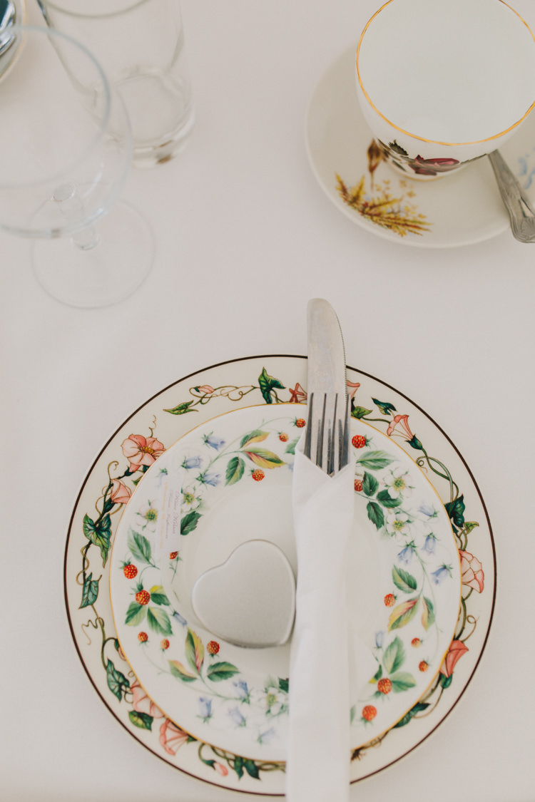 Vintage Plates Crockery DIY Picnic Village Fete Feel Wedding http://peppermintlovephotography.com/