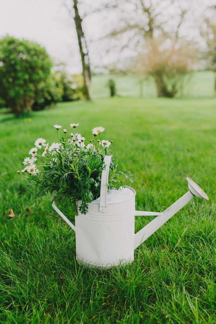 Watering Can Daisy Flowers DIY Picnic Village Fete Feel Wedding http://peppermintlovephotography.com/