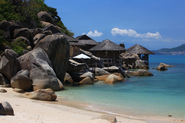 Honeymoon Guide 2015 Ideas Advice Six Senses Ninh Van Bay_ Vietnam_ Mr & Mrs Smith (3)