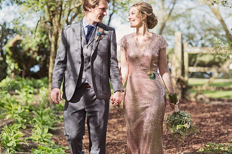 Home Made Countryside Spring Wedding Sequin Gold Dress Oxford http://www.cottoncandyweddings.co.uk/