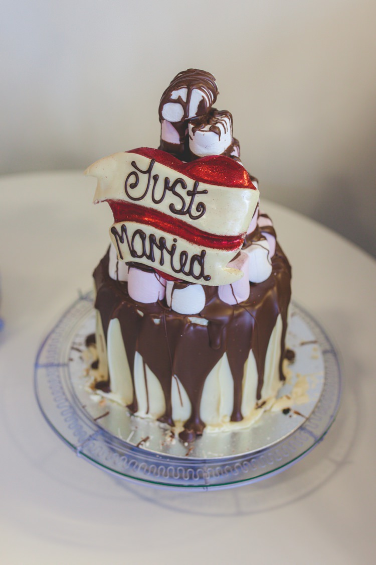 Choccywoccydoodah Chocolate Drop Mashmallow Cake Retro 1950s Superhero Diner Wedding http://www.cherryredphotography.co.uk/